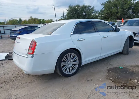 2014 Chrysler 300C из США, поврежденный, VIN 2C3CCAEG5EH220130